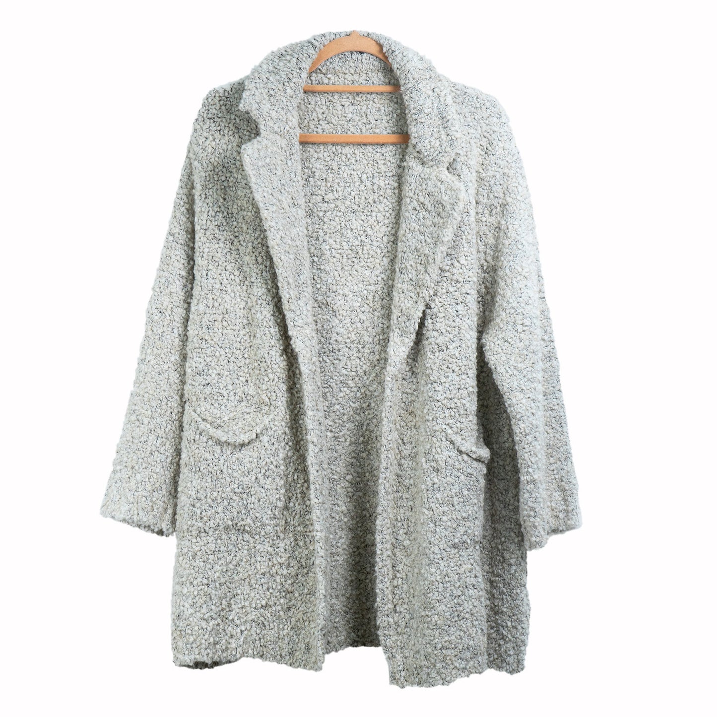 Bouclé-Strickjacke Bella