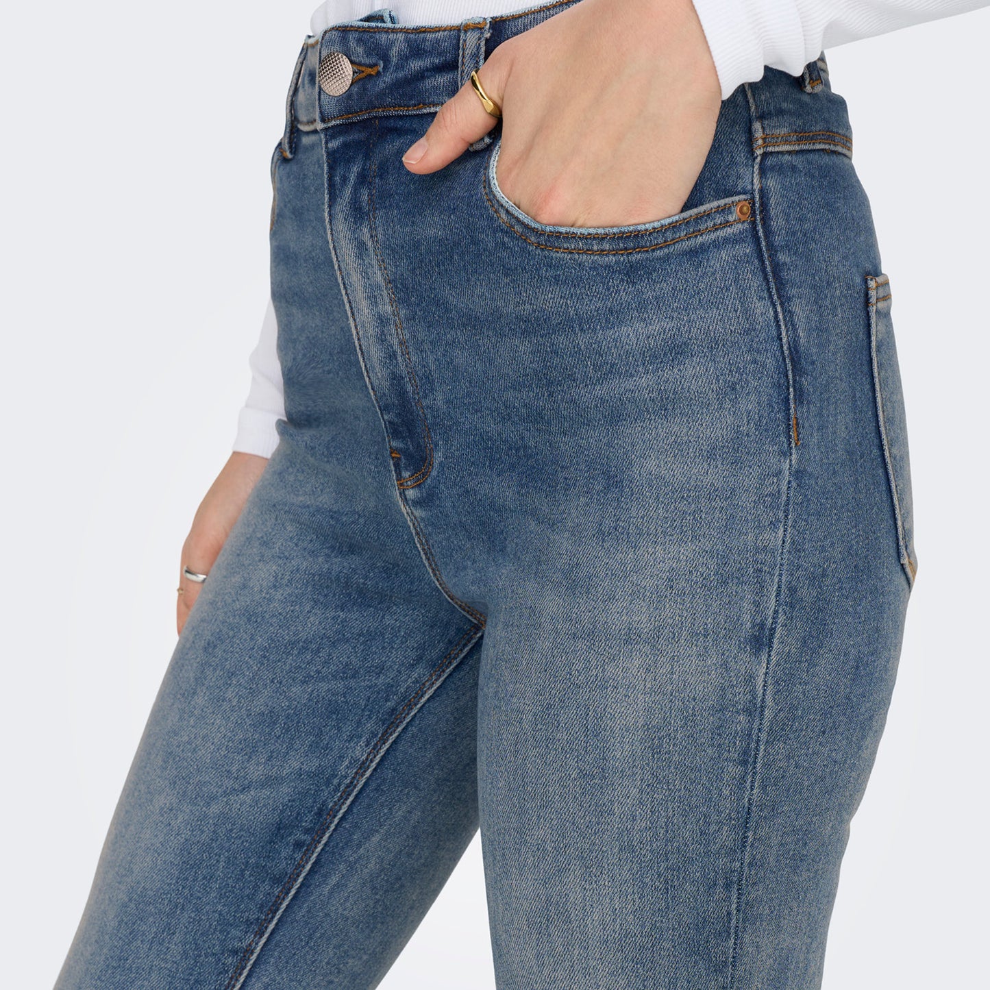 Jeanshose ONLMILA FLARED