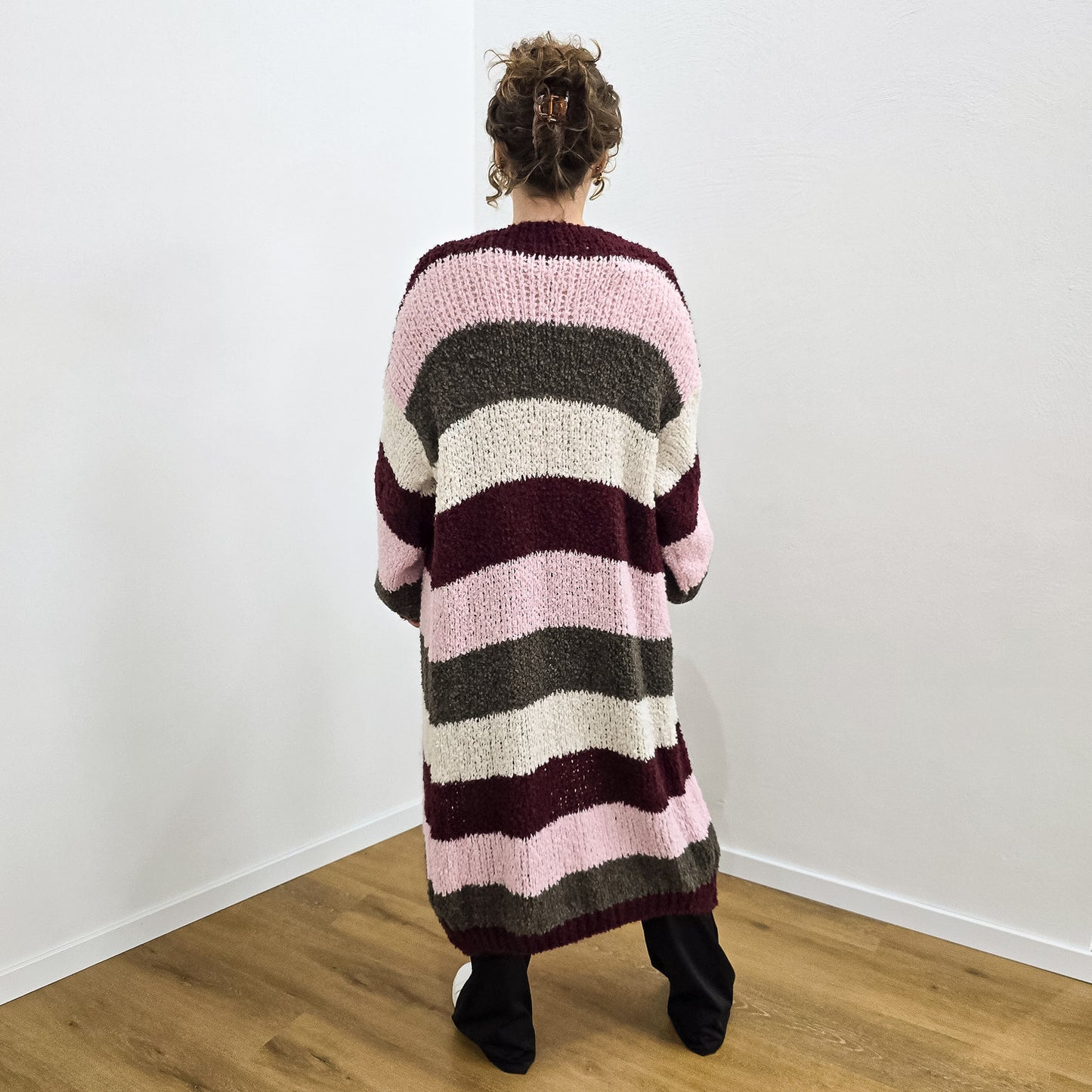 Bouclé-Strickjacke Sona